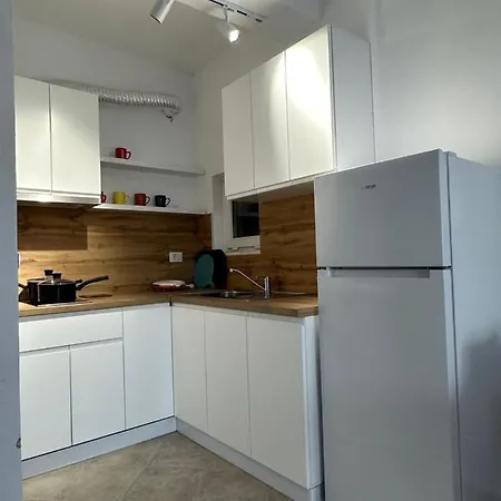 Joni's Twin Apartament Golem (Tirana)