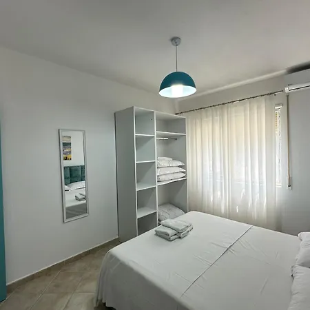 Διαμέρισμα Joni's Twin *